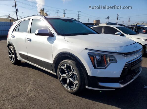 KNDCR3LEXP5043169 2023 KIA NIRO White Front right