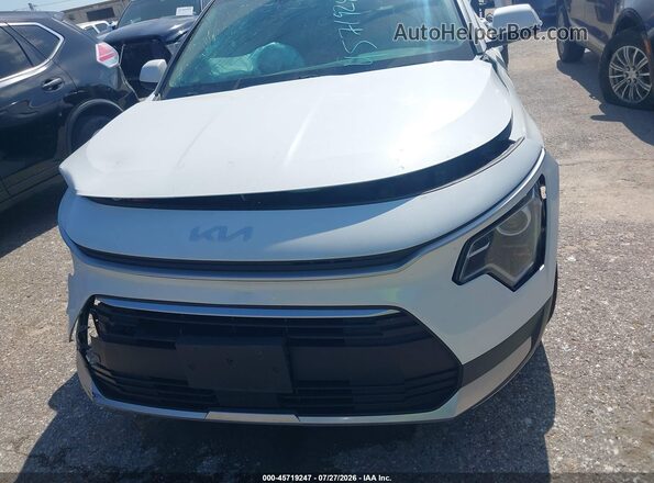 KNDCR3LEXP5047108 2023 KIA NIRO White Instrument cluster view