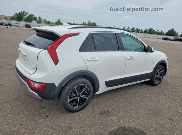 KNDCR3LEXR5141752 2024 KIA NIRO Белый Задняя правая четверть