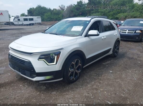 KNDCR3LEXR5143226 2024 KIA NIRO Белый Передняя левая четверть