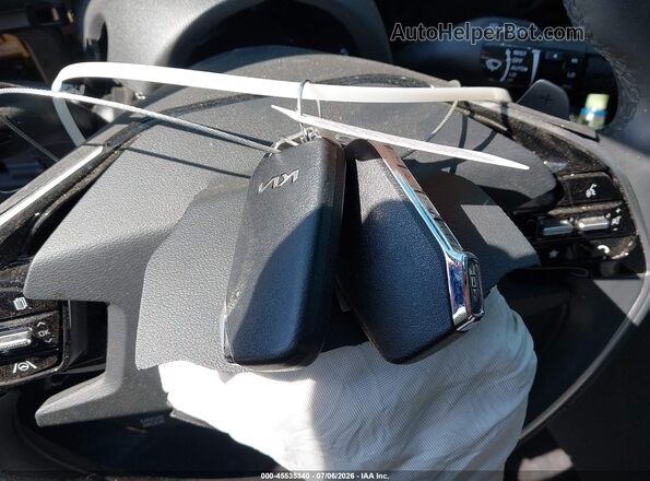 KNDCS3LF6R5125240 2024 KIA NIRO PLUG-IN HYBRID White წინა პანელის ხედი