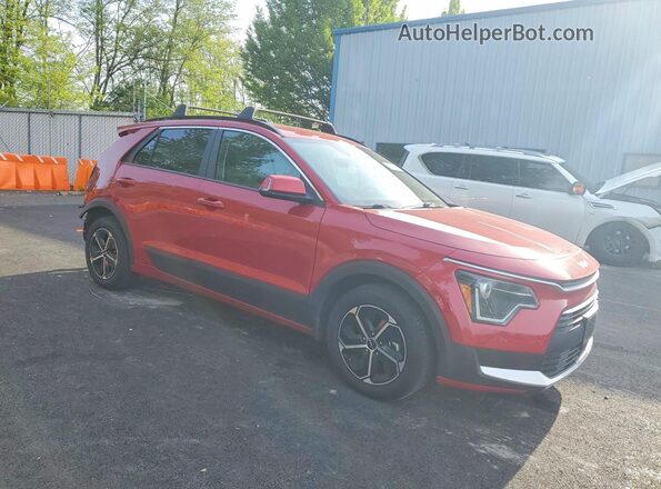 KNDCS3LF6R5171926 2024 KIA NIRO Red Front right