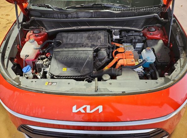KNDCS3LF8P5069251 2023 KIA NIRO Orange ძრავის განყოფილების ხედი