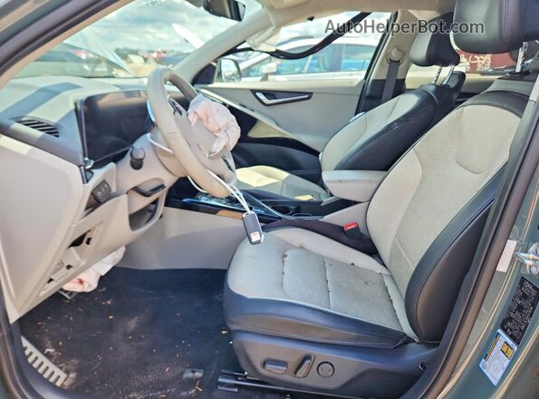 KNDCT3L10P5076096 2023 KIA NIRO Teal Widok wnętrza z przodu