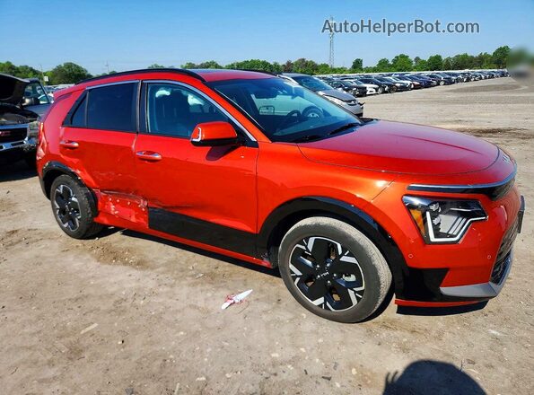 KNDCT3L17P5022715 2023 KIA NIRO Orange Front right