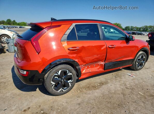 KNDCT3L17P5022715 2023 KIA NIRO Orange Rear right