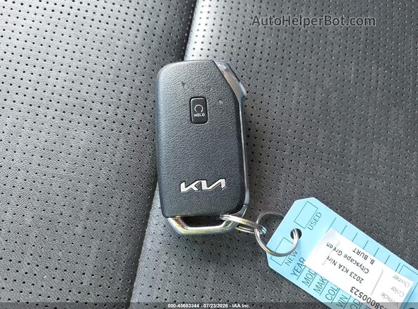 KNDCT3LE3P5095731 2023 KIA NIRO Green Առջևի վահանակի տեսք