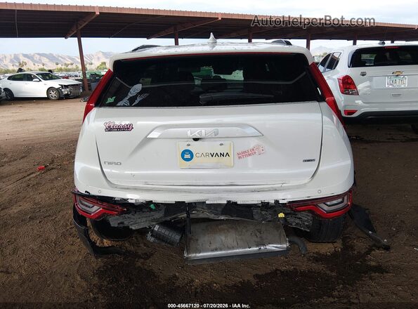 KNDCT3LE7P5060383 2023 KIA NIRO White Front view