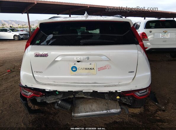 KNDCT3LE7P5060383 2023 KIA NIRO White 