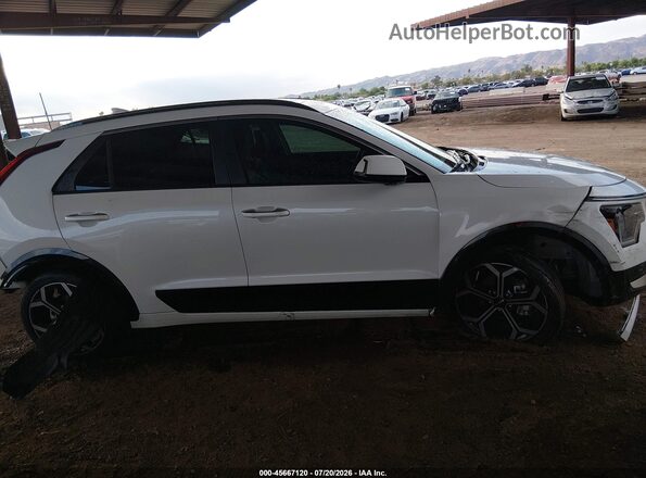 KNDCT3LE7P5060383 2023 KIA NIRO White Instrument cluster view