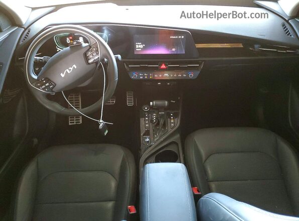 KNDCT3LE9R5131859 2024 KIA NIRO Charcoal Widok deski rozdzielczej