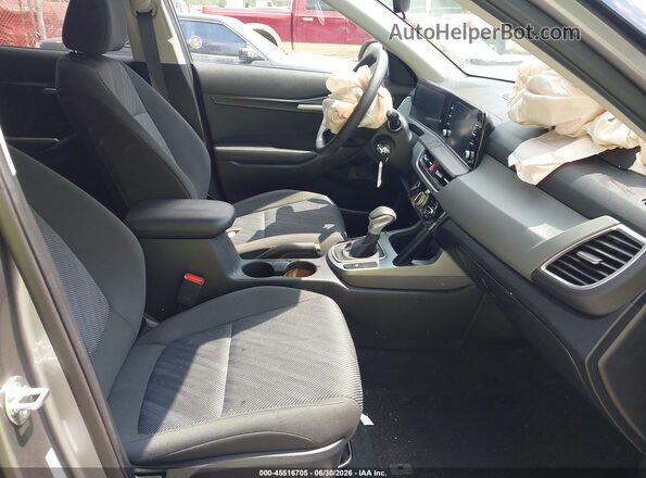 KNDEP2AA9T7878848 2026 KIA SELTOS Gray Front interior view
