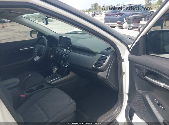 KNDEPCAA0P7451621 2023 KIA SELTOS White Вид салону спереду