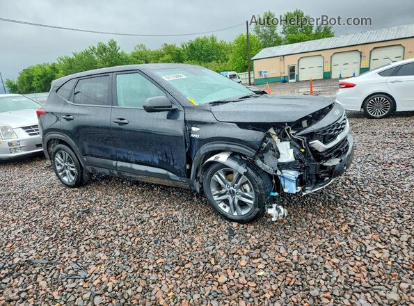 KNDEPCAA2N7275734 2022 KIA SELTOS Black Front right