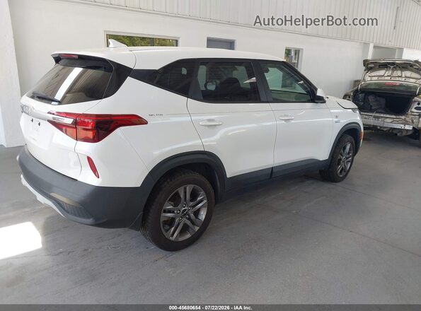 KNDEPCAA2N7330120 2022 KIA SELTOS White Rear right