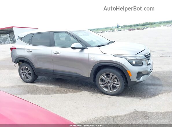 KNDEPCAA4P7405600 2023 KIA SELTOS Gray Вид задньої частини салону