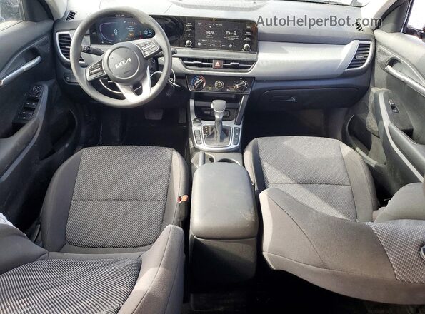 KNDEPCAA4S7735729 2025 KIA SELTOS Blue Widok deski rozdzielczej