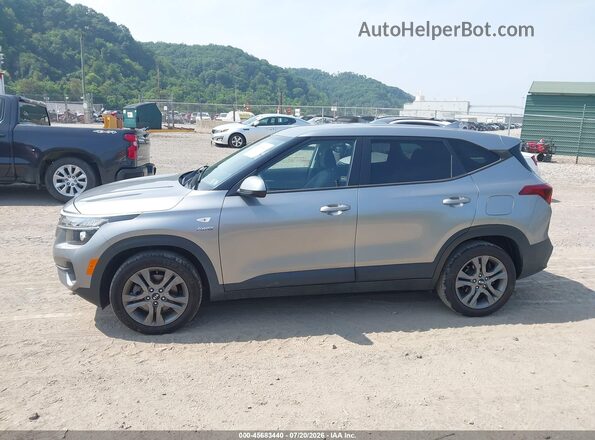 KNDEPCAA5M7046687 2021 KIA SELTOS Gray 360 interior view
