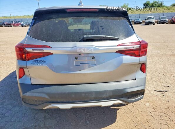 KNDEPCAA5P7361719 2023 KIA SELTOS Gray Вид ззаду