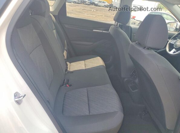 KNDEPCAA5R7592736 2024 KIA SELTOS Белый Вид задней части салона