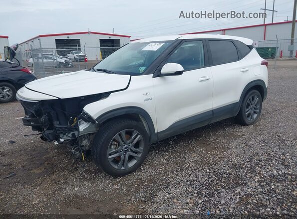 KNDEPCAA7P7448263 2023 KIA SELTOS White Przód lewy