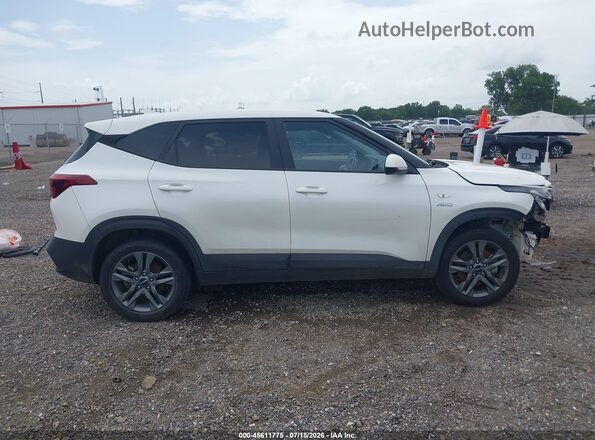 KNDEPCAA7P7448263 2023 KIA SELTOS White Widok wnętrza 360 stopni