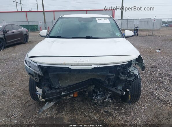 KNDEPCAA7P7448263 2023 KIA SELTOS White Widok wnętrza z tyłu