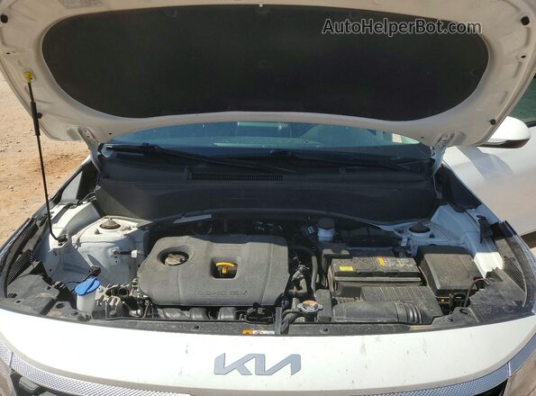 KNDEPCAA8N7329196 2022 KIA SELTOS White Engine compartment view