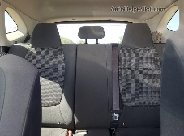 KNDEPCAA8N7329196 2022 KIA SELTOS White Rear seats view