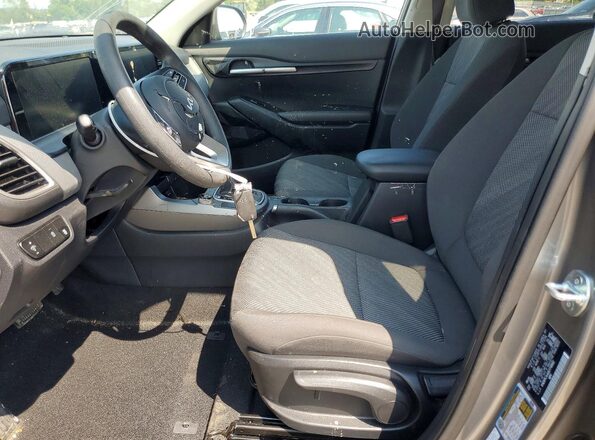 KNDEPCAA8S7710932 2025 KIA SELTOS Silver Front interior view