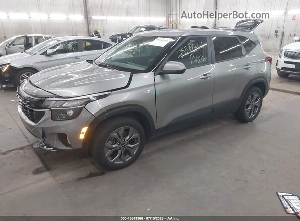 KNDEPCAA9R7540638 2024 KIA SELTOS Gray Przód lewy