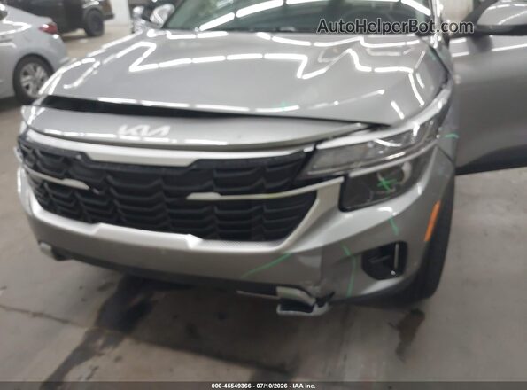 KNDEPCAA9R7540638 2024 KIA SELTOS Gray Widok z przodu