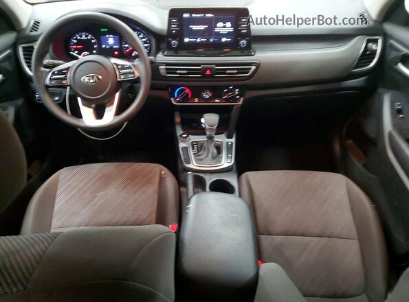 KNDEPCAAXM7176545 2021 KIA SELTOS Черный Вид панели приборов
