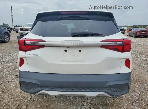 KNDEPCAAXP7456681 2023 KIA SELTOS White Vista trasera