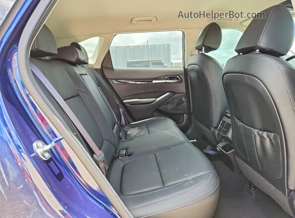 KNDER2AA2T7853963 2026 KIA SELTOS Blue Widok wnętrza z tyłu