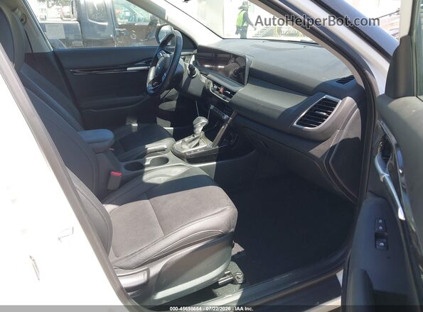 KNDER2AA3S7736732 2025 KIA SELTOS White წინა სალონის ხედი