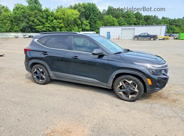 KNDER2AA6R7587372 2024 KIA SELTOS Black Передня права чверть