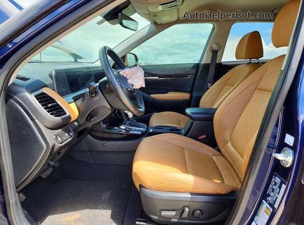 KNDER2AAXR7585205 2024 KIA SELTOS Blue წინა სალონის ხედი