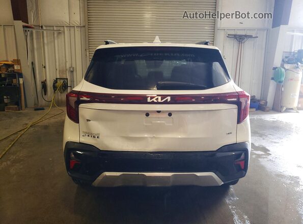 KNDERCAA0R7614149 2024 KIA SELTOS White უკანა ხედი