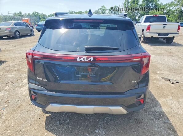 KNDERCAA0S7803745 2025 KIA SELTOS Черный Вид сзади