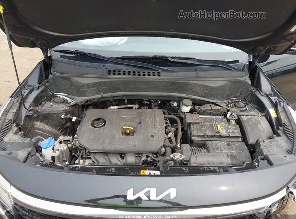 KNDERCAA1P7410120 2023 KIA SELTOS Black Rear view