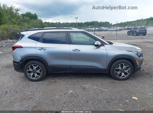 KNDERCAA3M7092996 2021 KIA SELTOS White Rear interior view