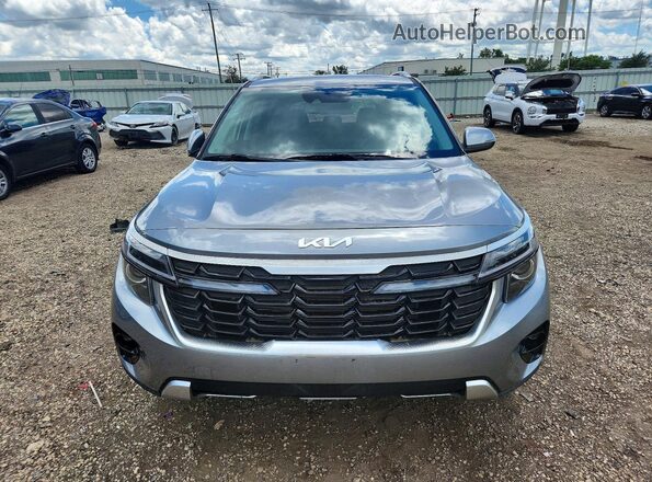 KNDERCAA3T7918809 2026 KIA SELTOS Gray Вид спереду