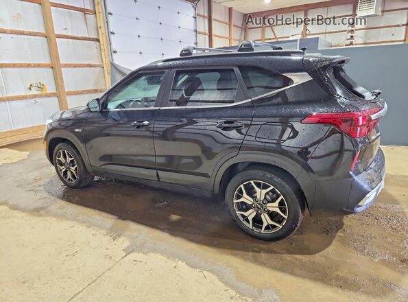 KNDERCAA5N7273065 2022 KIA SELTOS Black Задня ліва чверть