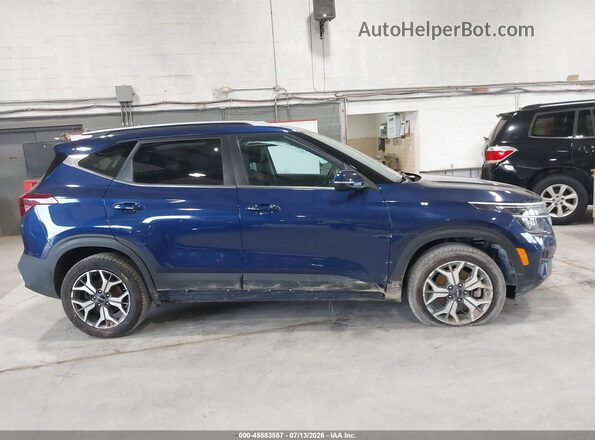 KNDERCAA5N7308560 2022 KIA SELTOS Blue 360 interior view