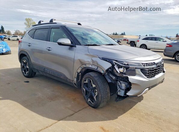 KNDERCAA5S7687197 2025 KIA SELTOS Gray Передня права чверть