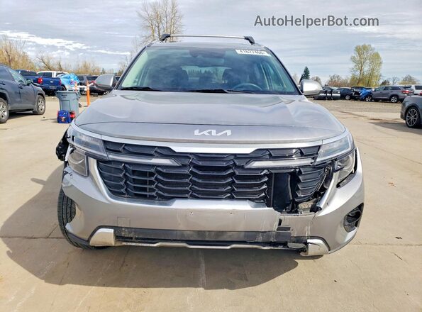 KNDERCAA5S7687197 2025 KIA SELTOS Gray Вид спереду