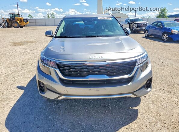 KNDERCAA6P7356393 2023 KIA SELTOS Silver წინა ხედი