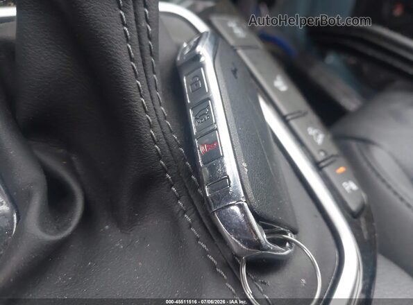 KNDERCAA7S7803547 2025 KIA SELTOS Blue Vista del salpicadero