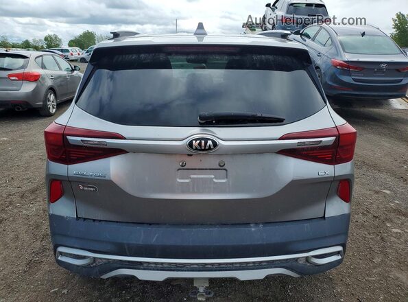 KNDERCAA9M7200697 2021 KIA SELTOS Gray Widok z tyłu
